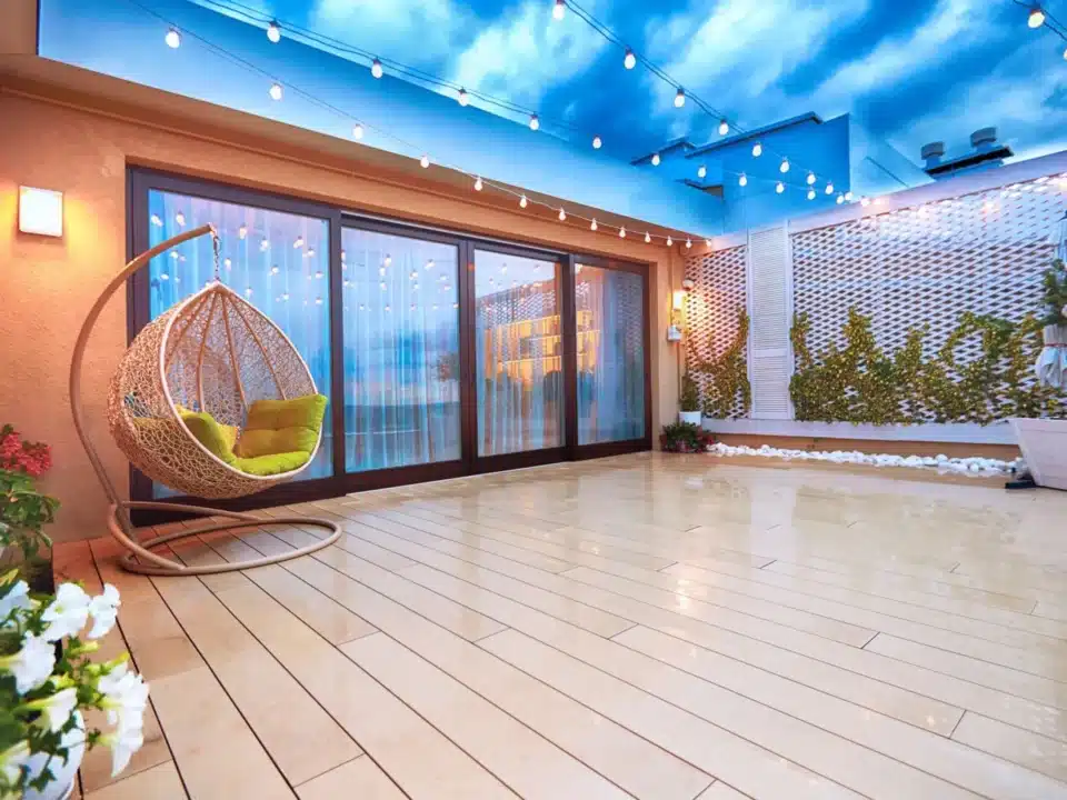 Sitting area with a view of the beach in Florida.